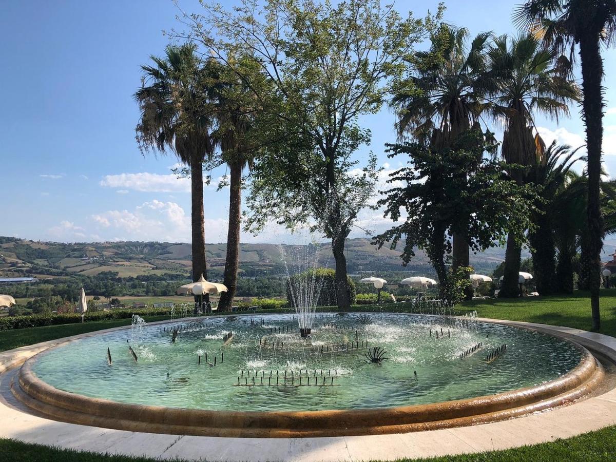 Hotel Casale Colli del Tronto Exterior photo