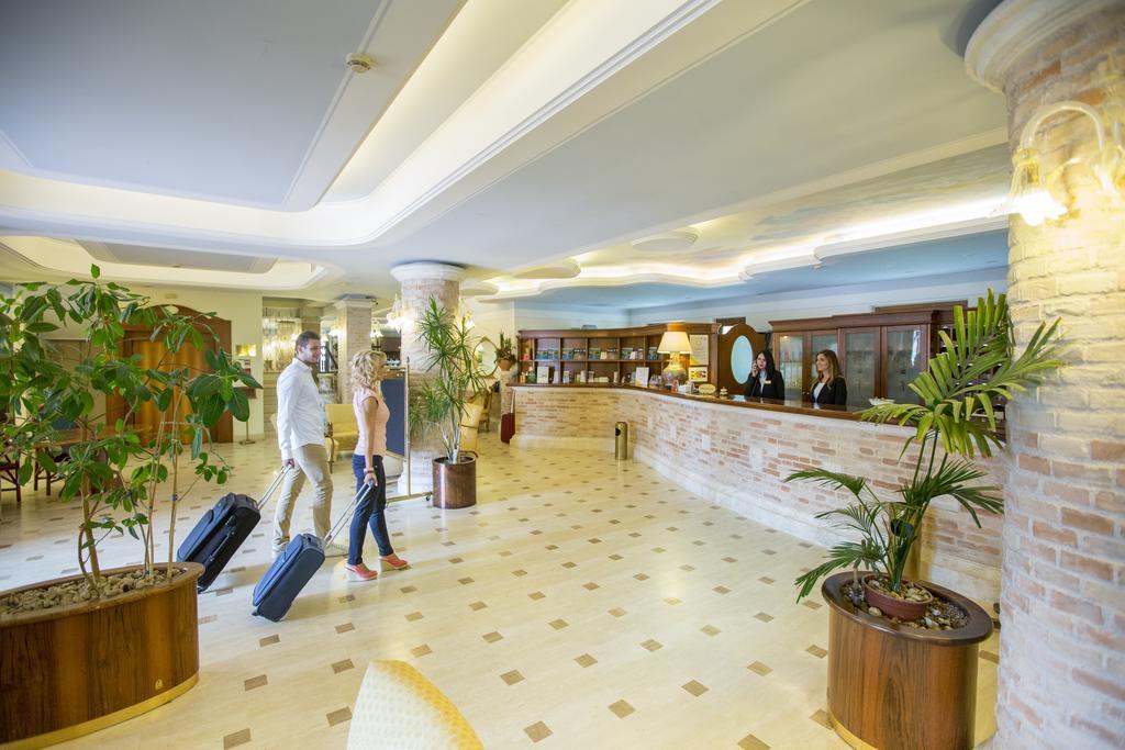 Hotel Casale Colli del Tronto Exterior photo