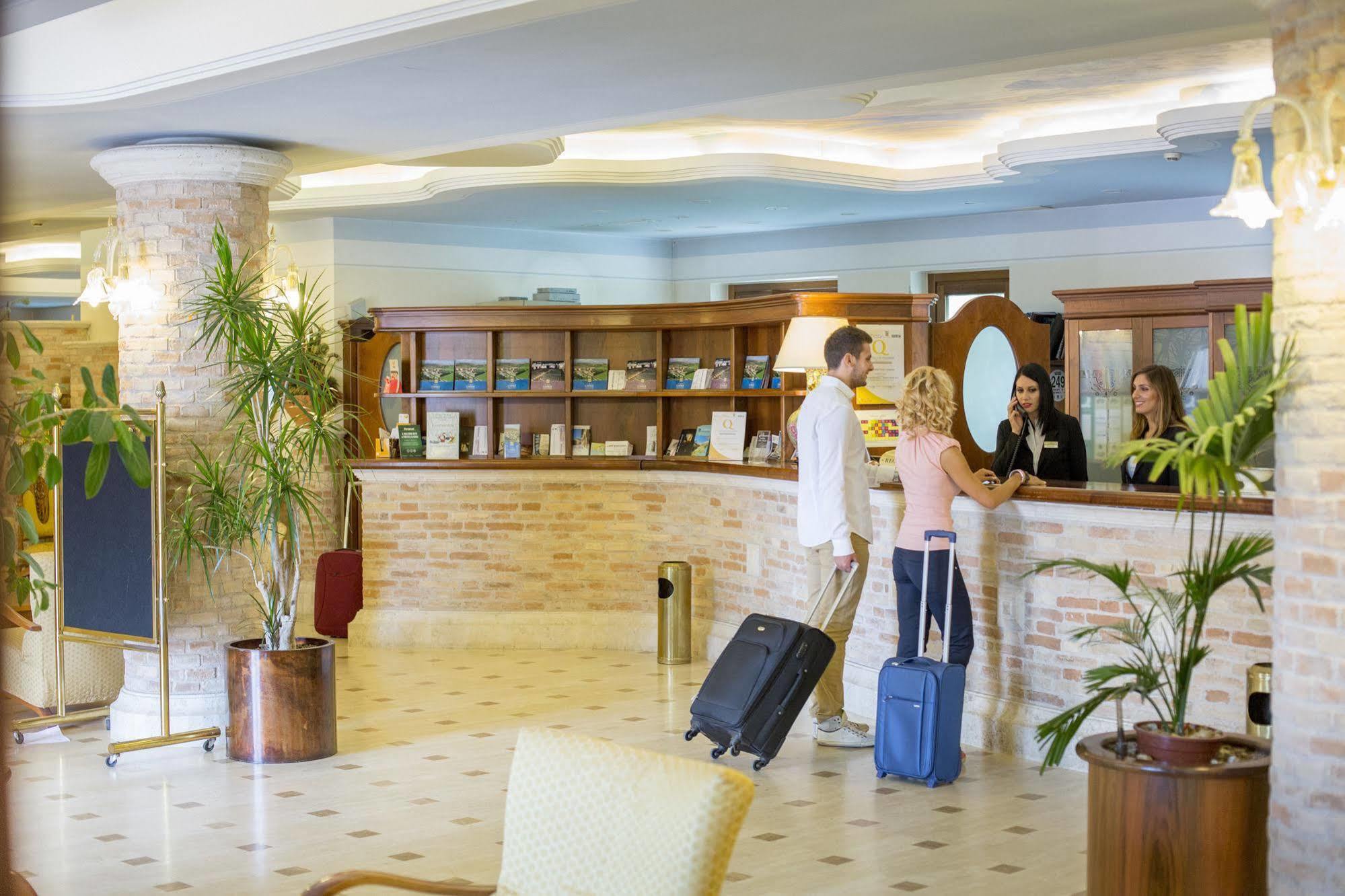 Hotel Casale Colli del Tronto Exterior photo